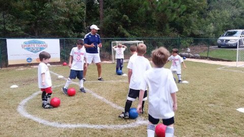 Best Ways to Introduce Kids to Outdoor Sports and Team Activities